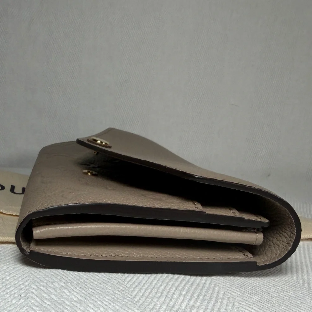 Louis Vuitton Sarah Wallet NM Tourterelle Grey Empreinte - Picture 4 of 9